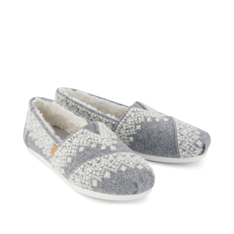 Alpargata Classic Fuzzy Fair Isle - Front View Alpargata Classic Fuzzy Fair Isle - Front View